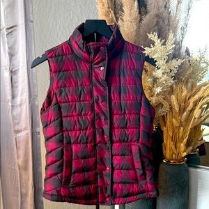 GAP Checkered Puffer Vest - Black and Red plaid